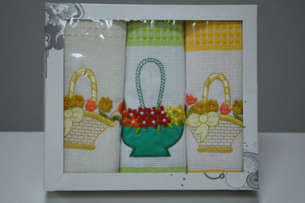 Conjunto de 3 panos em favo em caixa presente, Bordado Cestas de Flores