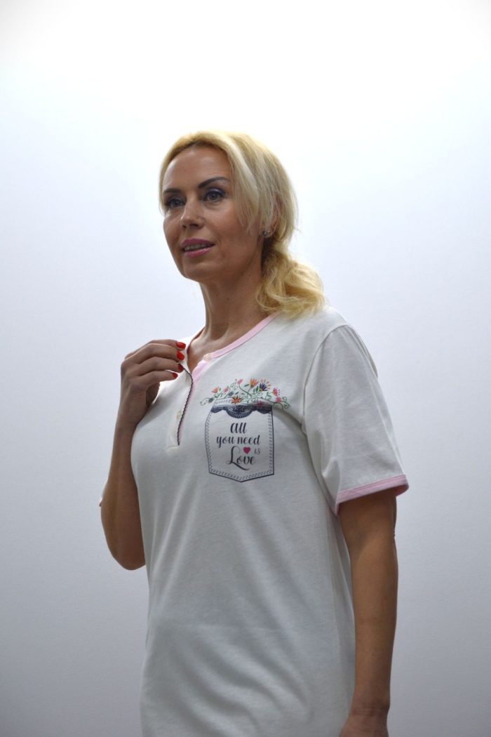 Camisa T-Shirt "All you need is love", Creme
